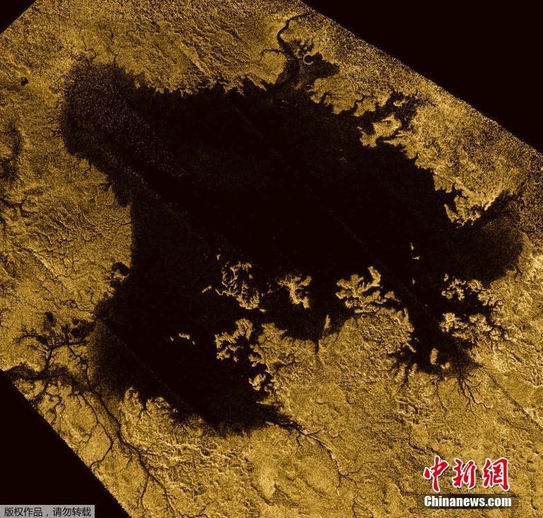 翼星求生怎么用CE修改天赋和蓝图